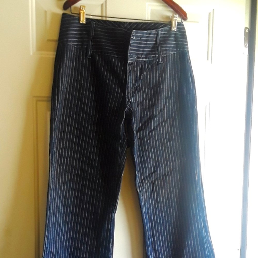 Juniors No Boundaries Pinstripe Jeans Size 7 Flared Leg